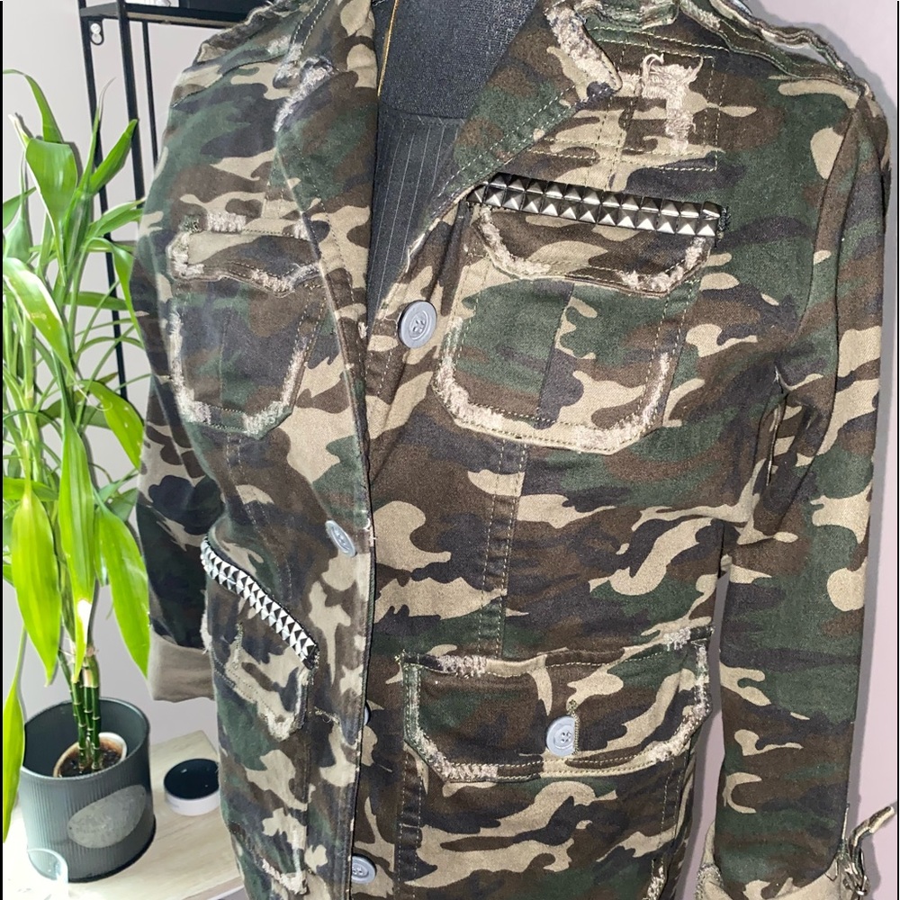 Ladies Jacket - Picture 2 of 4